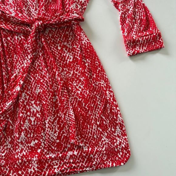 Diane Von Furstenberg-Wrap Dress-Serpent-Simple Tango Red-White-Classic-Size 8 - Picture 11 of 15